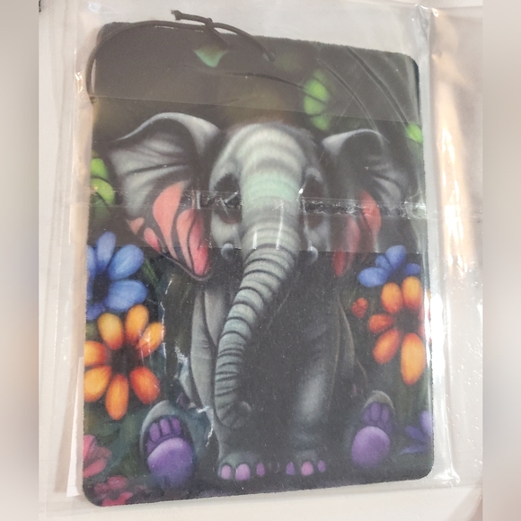 Elephant & Flowers Car Air Freshener - Picture 5 of 7